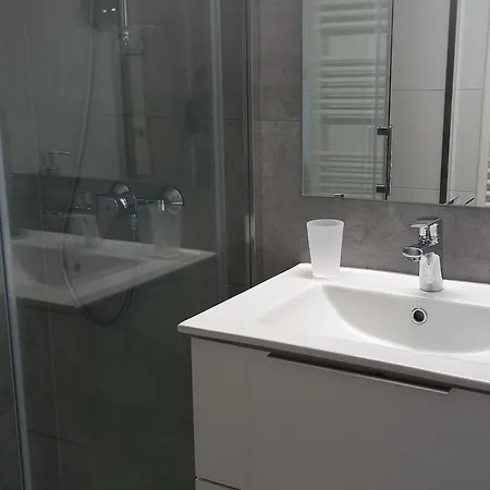 Maison 4 Pers Avec Piscine à 800m De La - Fr-1-336-134 Hébergement de vacances *